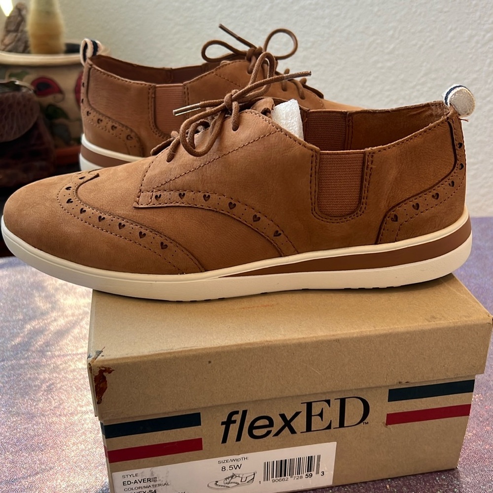 FlexED Oxford sneakers Size 8.5W